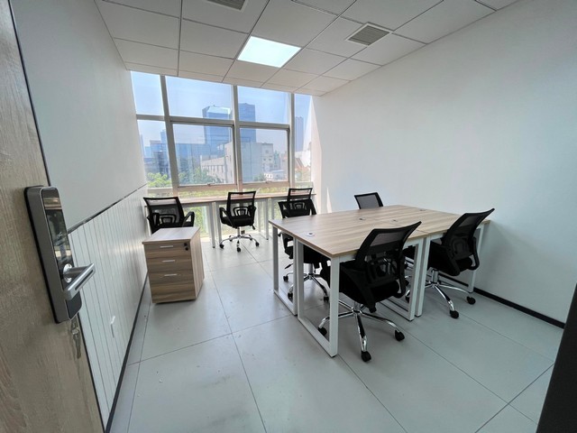 湖州二手低位驾驶三向堆垛叉车租赁费用